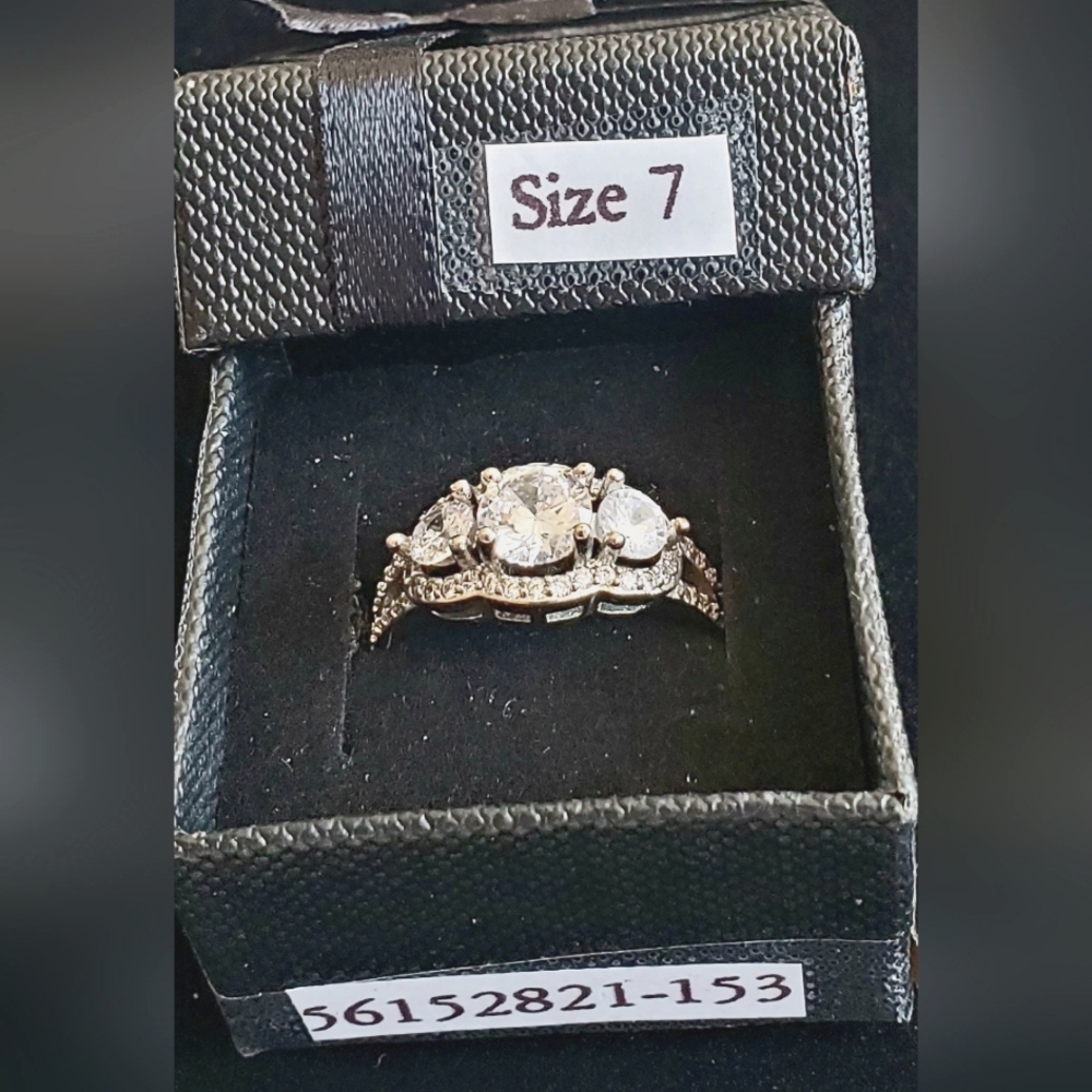 New .925 Sterling Silver  2.5 CT. 3 STONE DIAMONITE RING